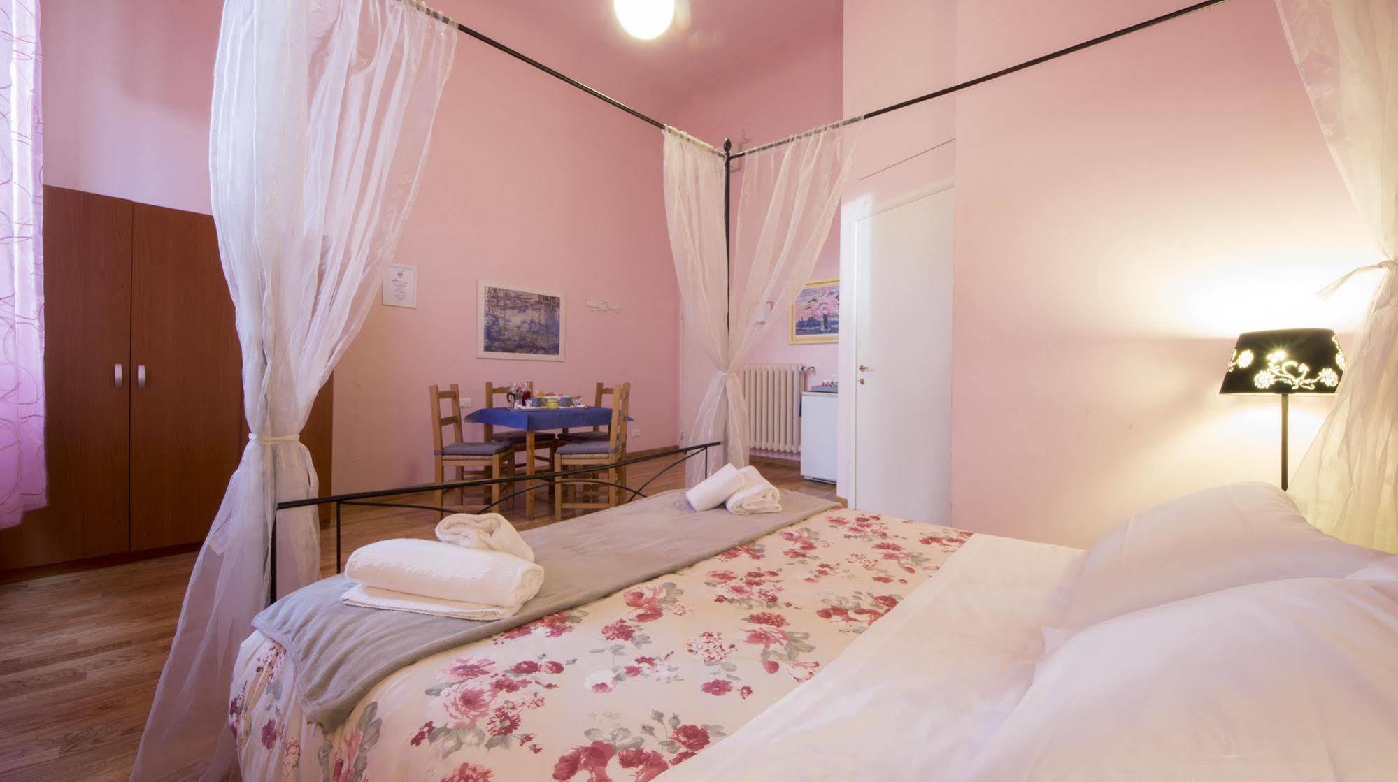 フィレンツェ リドルフィ ゲスト ハウス Bed & Breakfast エクステリア 写真