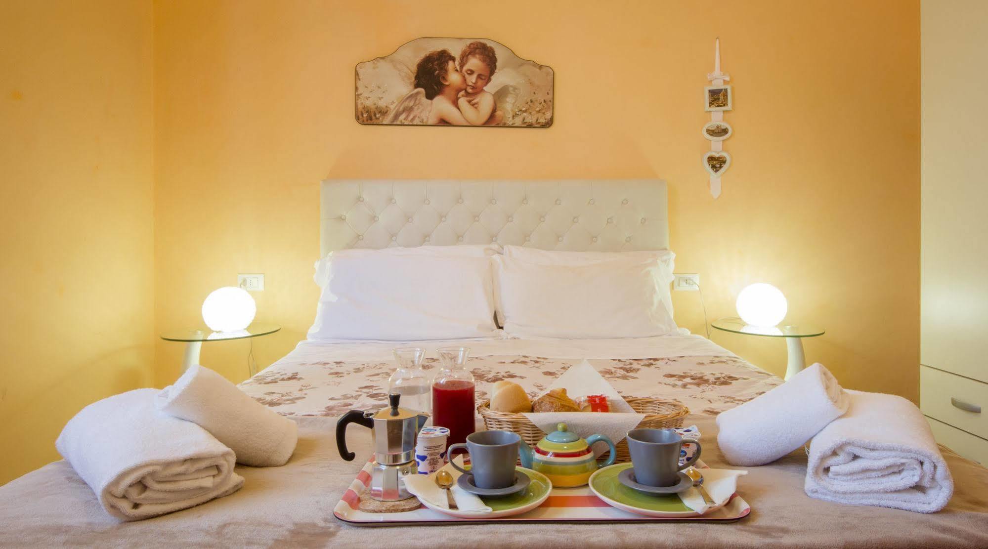 フィレンツェ リドルフィ ゲスト ハウス Bed & Breakfast エクステリア 写真